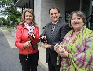 La Ville de Sainte-Julie, en collaboration avec l’Ordre des médecins vétérinaires du Québec, annonce qu’elle resserre sa réglementation à l’égard des chiens afin de prévenir les dommages causés par les chiens dangereux