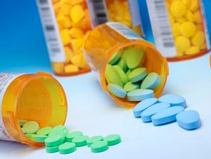 Commander des médicaments en ligne : mise en garde de Santé Canada