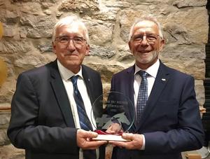Le Dr Roger Sauvé reçoit l’Ordre du mérite vétérinaire 2022